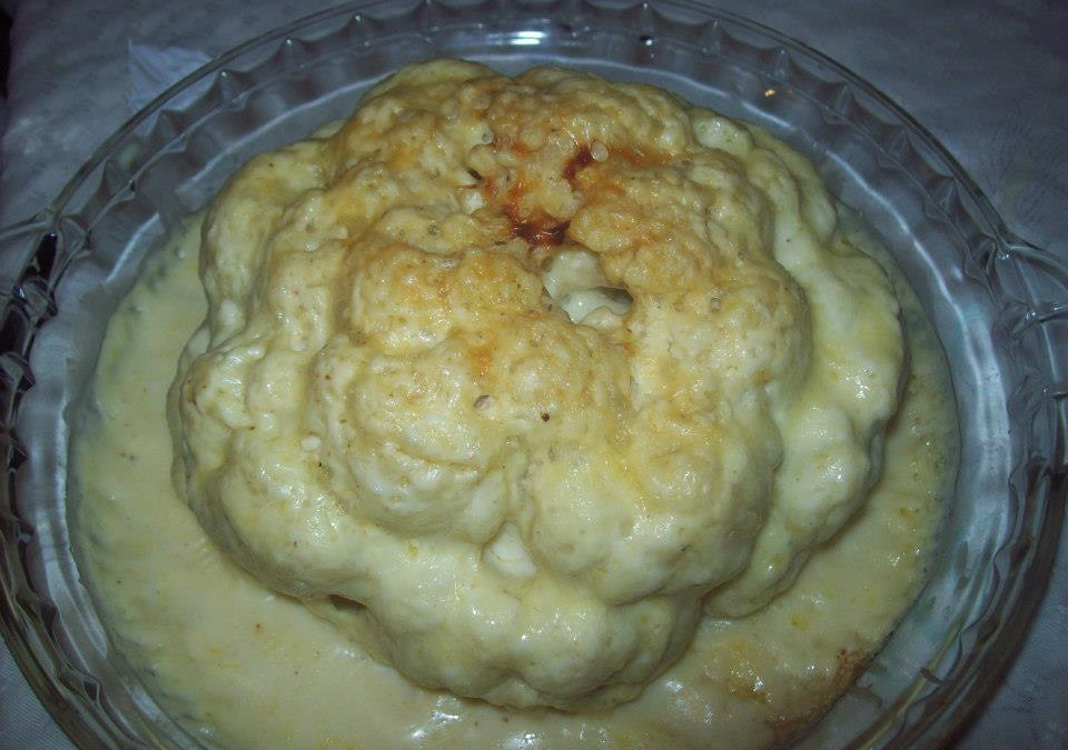 Couve-flor recheada com mussarela