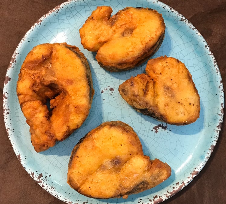 Peixe frito - postas de pintado