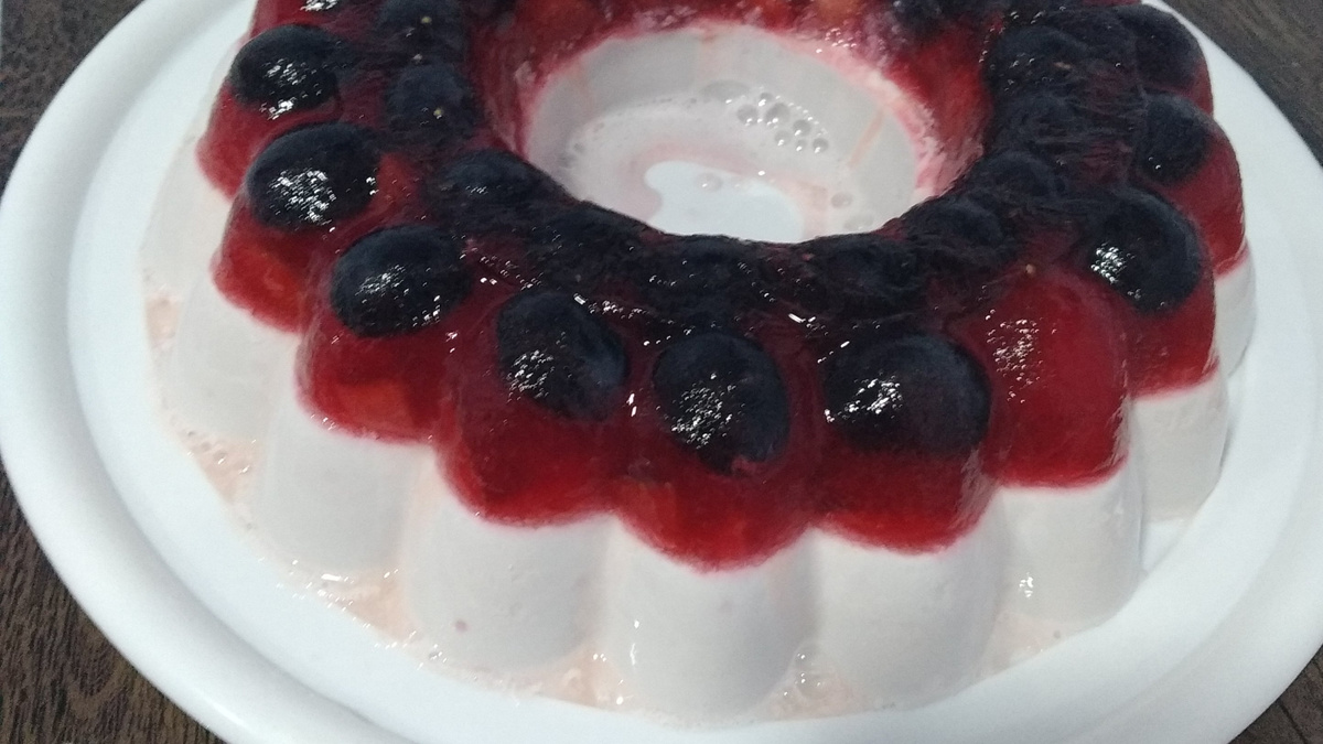 Delícia de frutas vermelhas ao vinho
