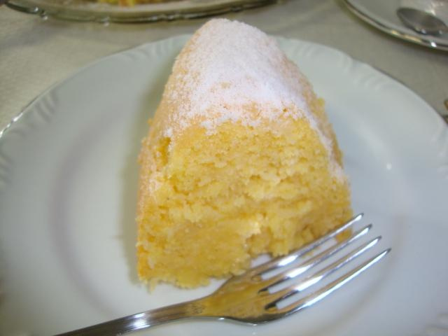 Bolo de fubá cremosão