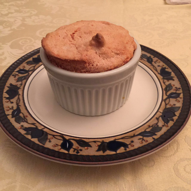Souflé de Goiabada com Calda fria de Queijo