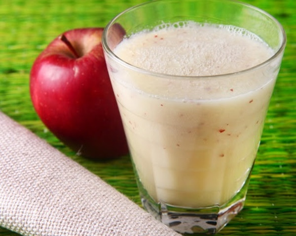 Bebida de abacaxi com melão e maçã