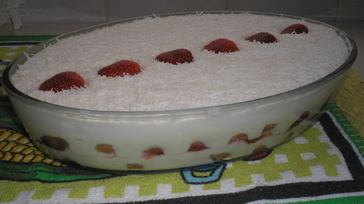 Pavê de morango tudo de bom