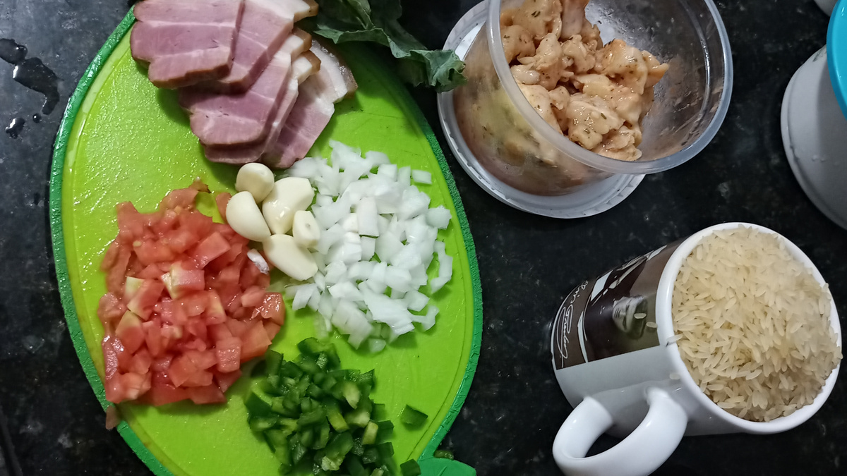Arroz de talos de brócolis à moda do Bessa