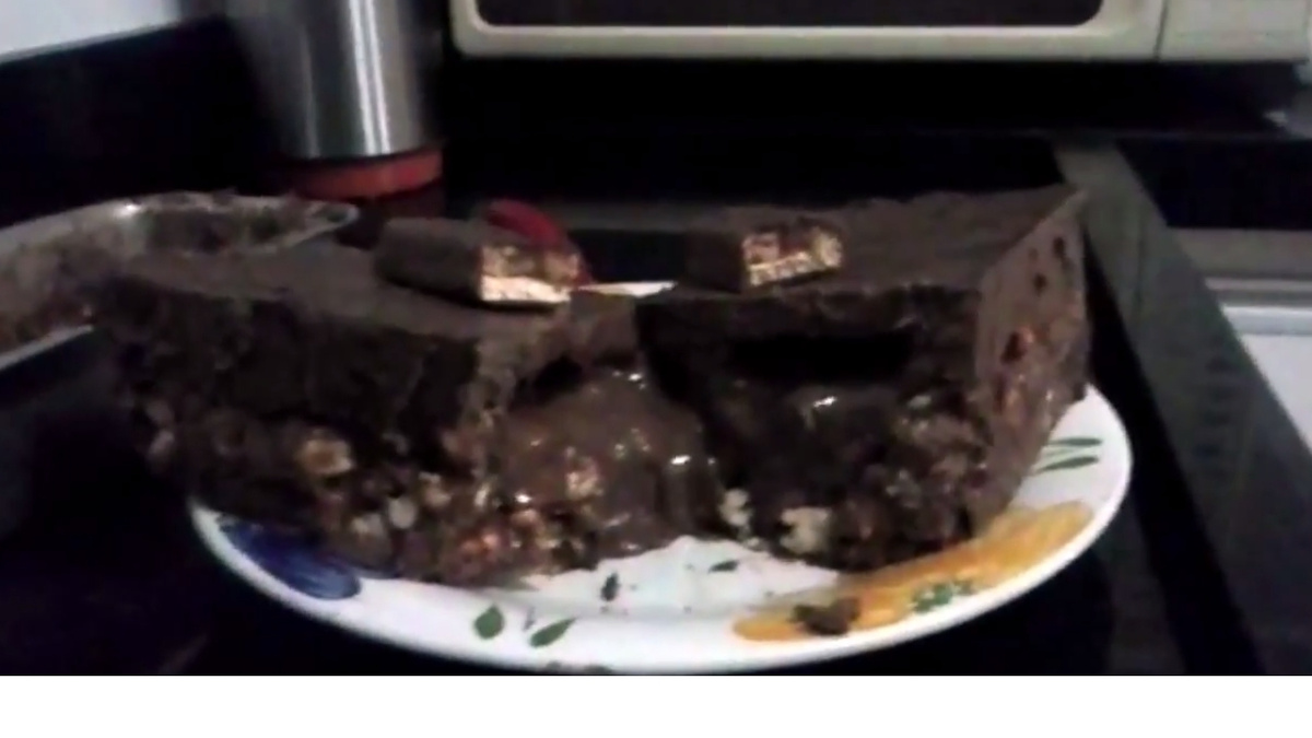 Chocolate snickers grande