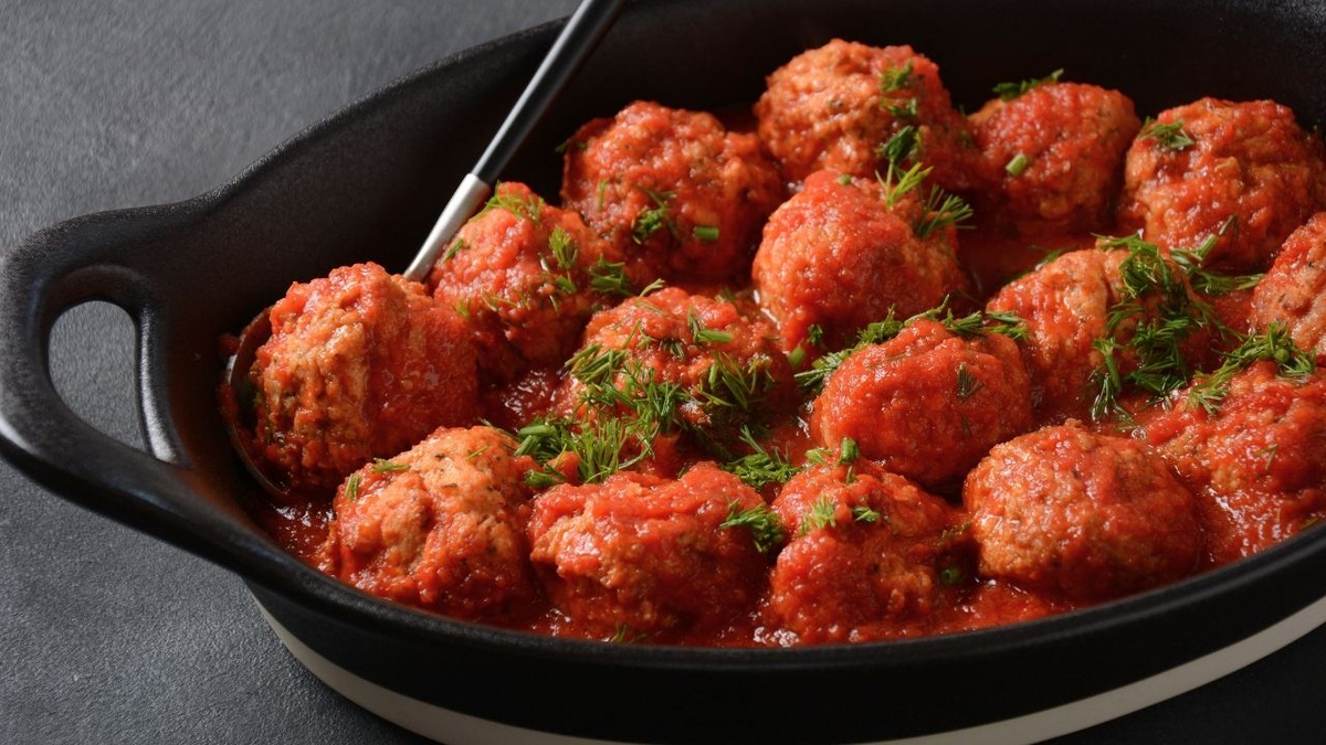 Almôndega caseira com molho: receita perfeita para o macarrão do almoço em família