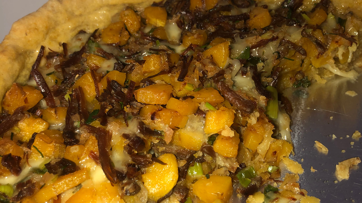 Torta de carne seca com banana da terra