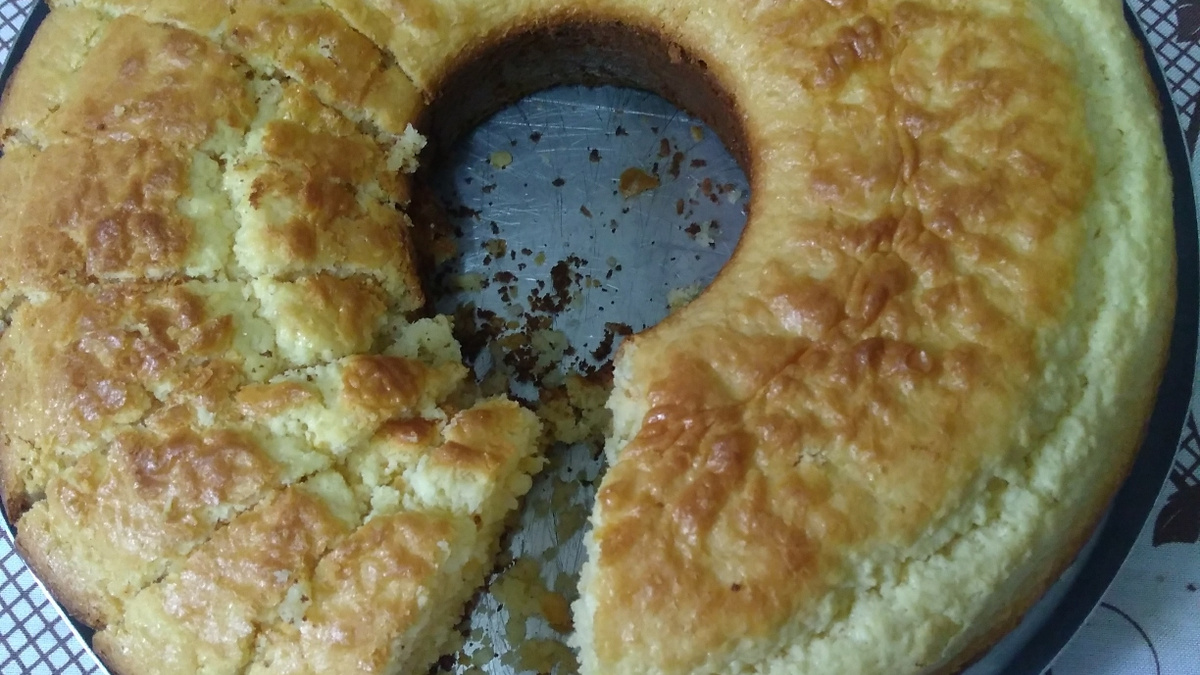 Bolo de aipim com coco, feito com polvilho doce