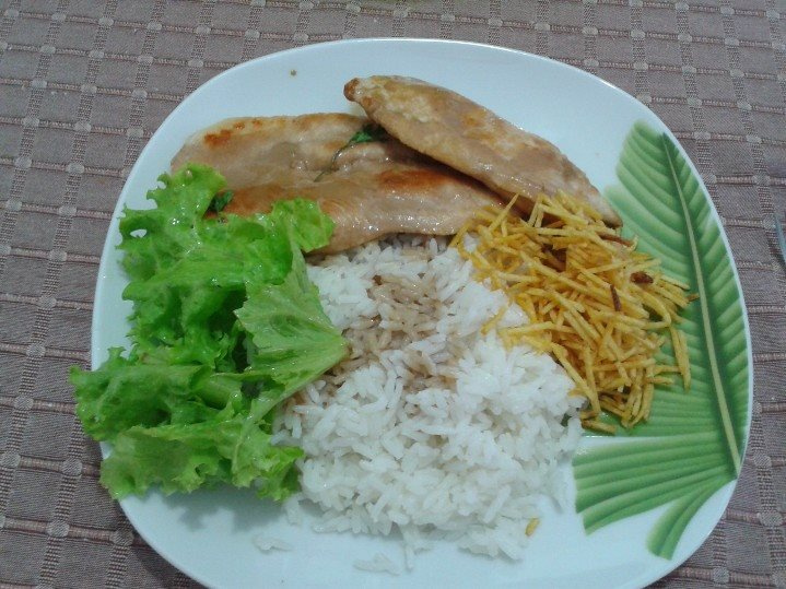 Filé de frango grelhado ao molho shoyu