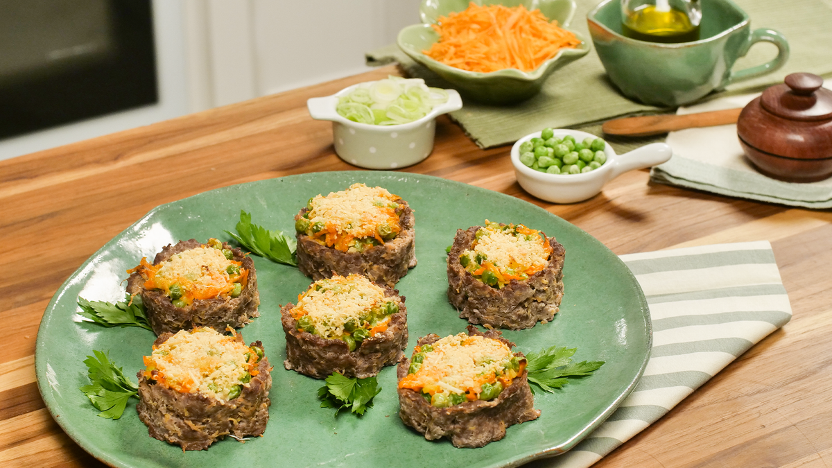 Cestinhas de carne com recheio de legumes