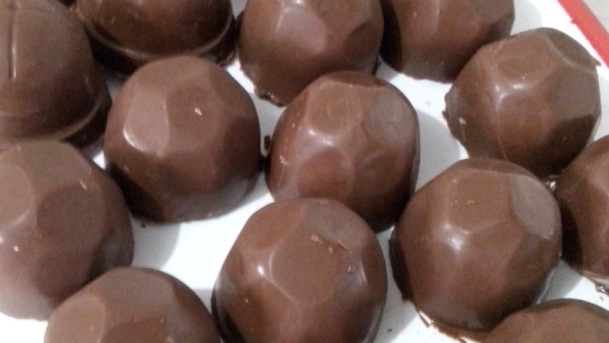 Bombom Mousse de Maracujá