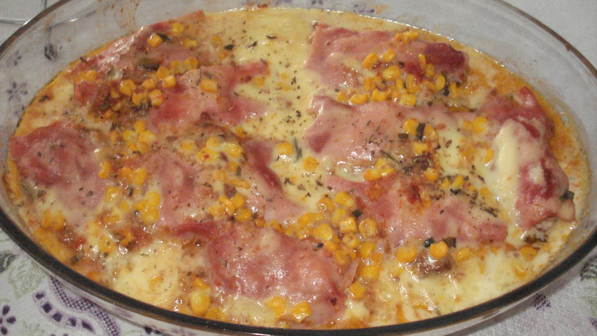 Rolês de sobrecoxas com requeijão