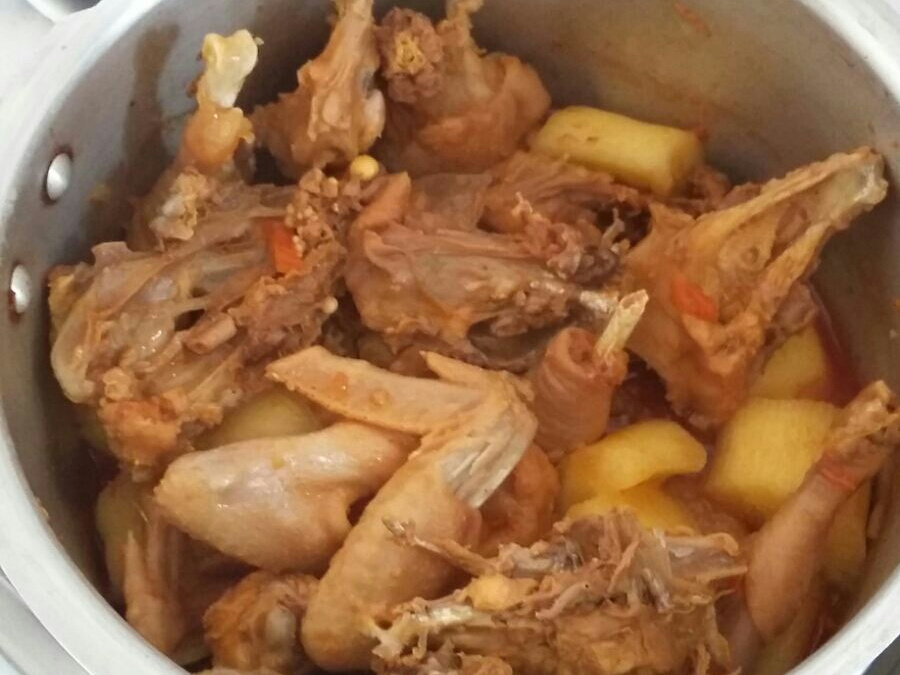 Frango com batata salsa