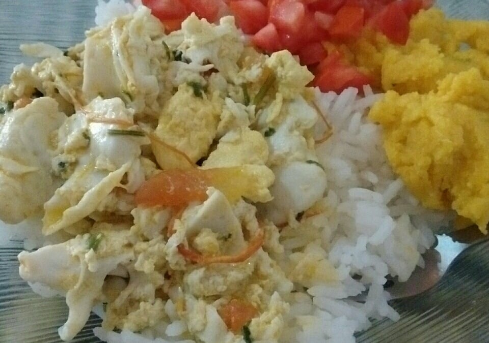 Moqueca baiana de ovos