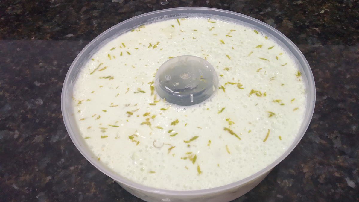 Gelatina de limão deliciosa