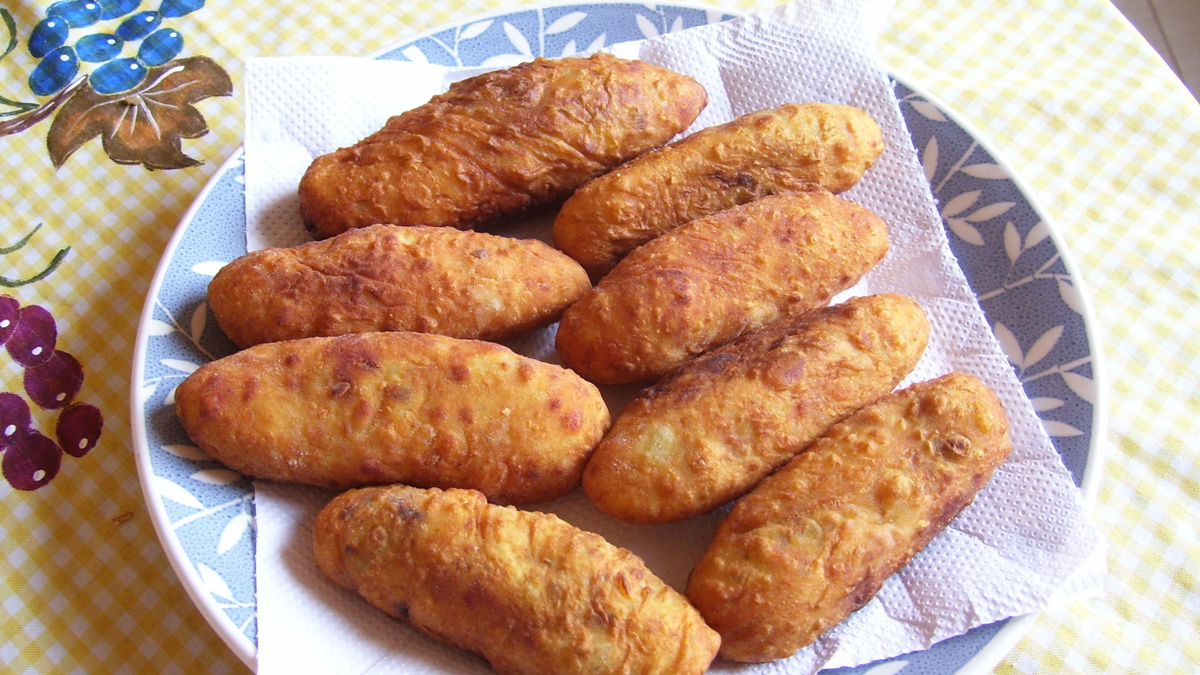 Bolinhos de batata recheados