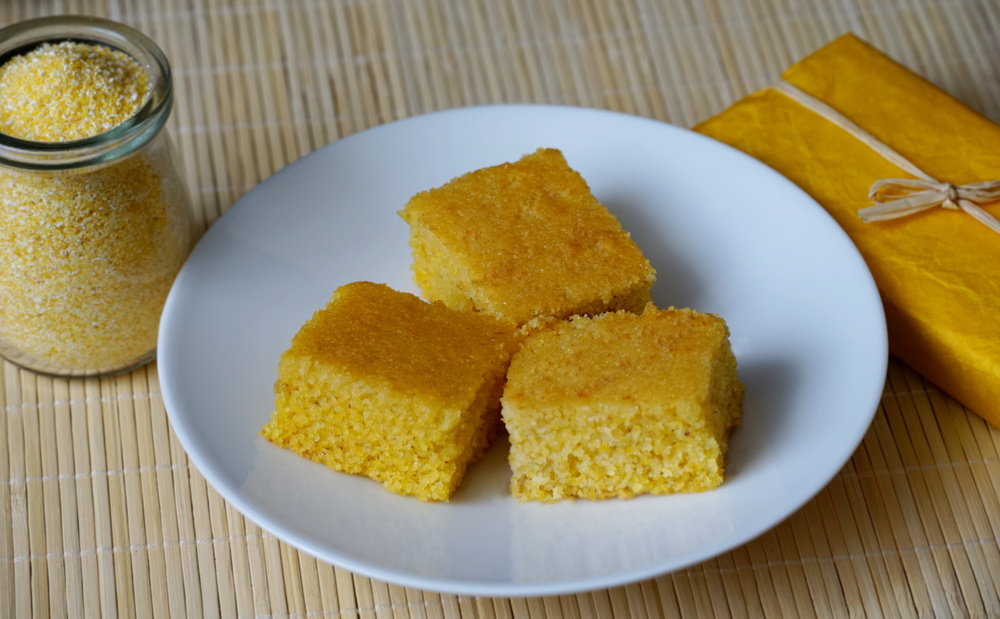 Bolo de bagaço de milho verde