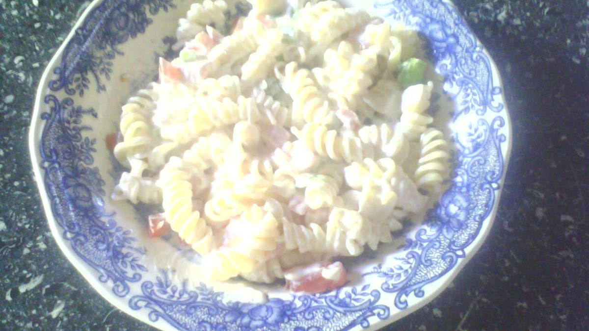Macarrão com queijo e presunto