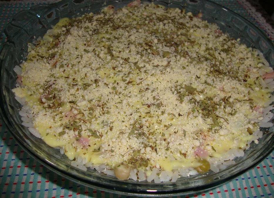 Arroz com presunto e requeijão cremoso