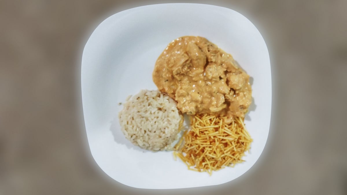 Estrogonofe de frango com conhaque