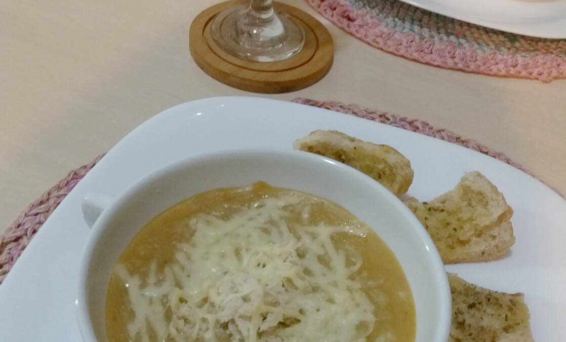 Sopa de cebola Gratinada
