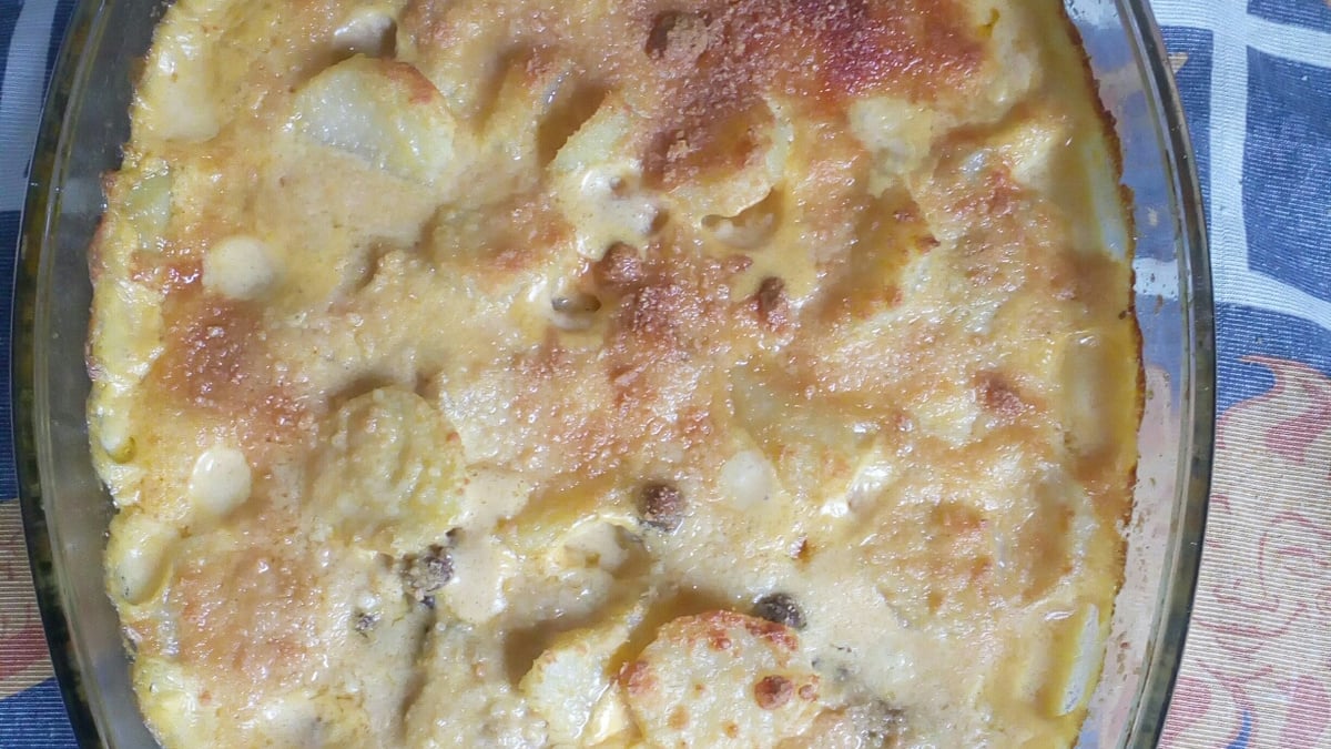 Coxa com sobrecoxa ao creme de milho