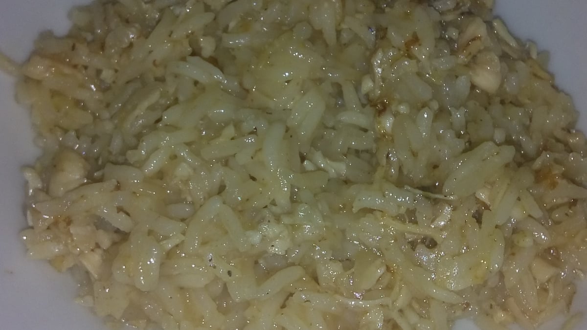 Arroz com frango saboroso