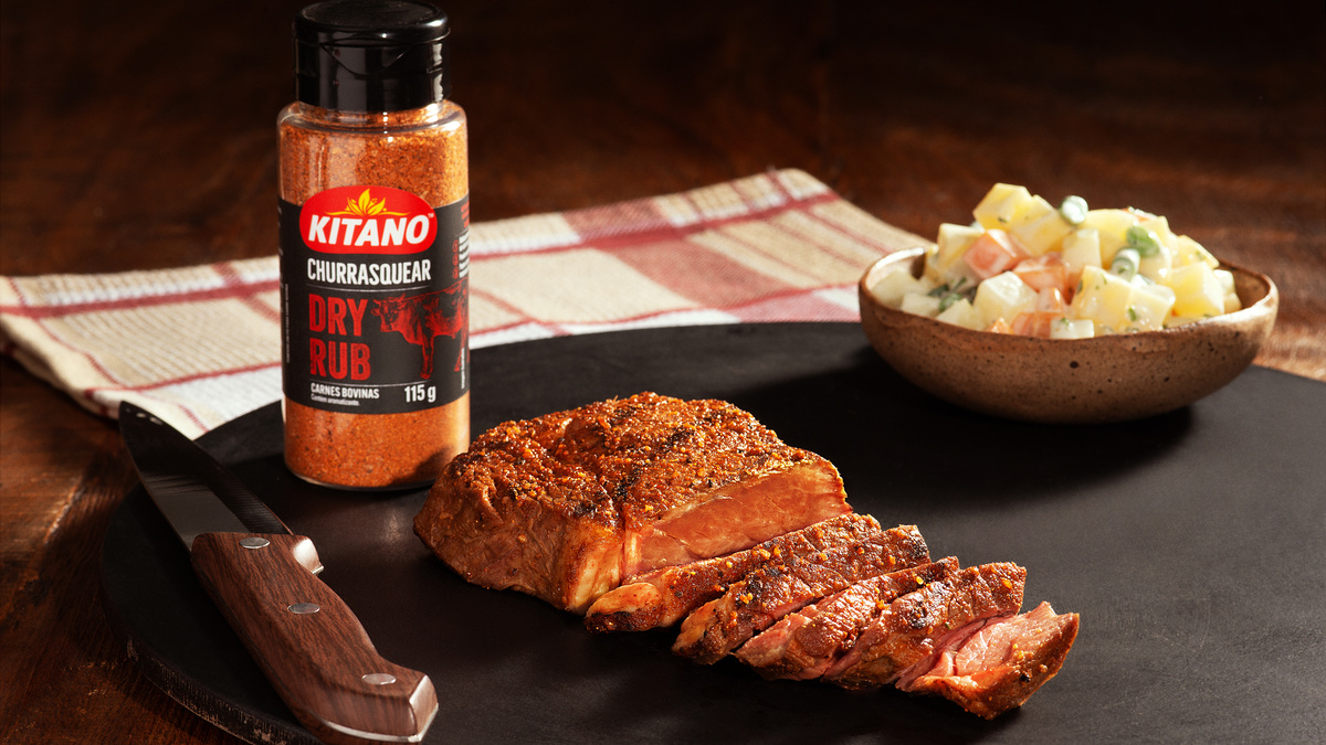Bife ancho com dry rub bovino com maionese de batata