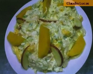 Salpicão de frango com manga e maçã