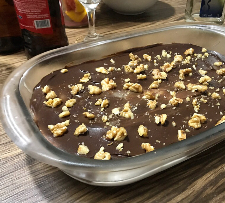 Pavê vegano de chocolate e nozes