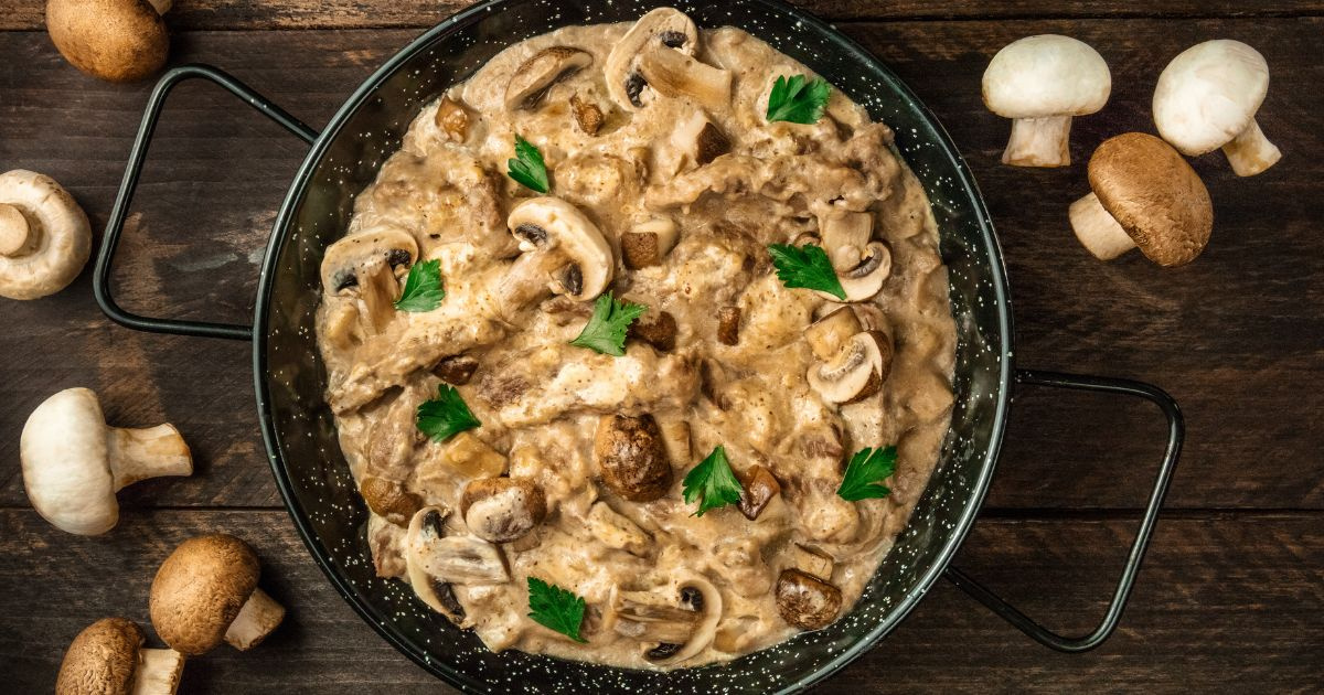 Estrogonofe de cogumelos (vegetariano)