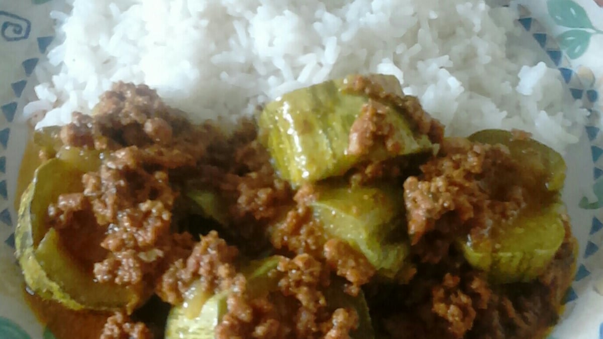 Carne moída com abobrinha
