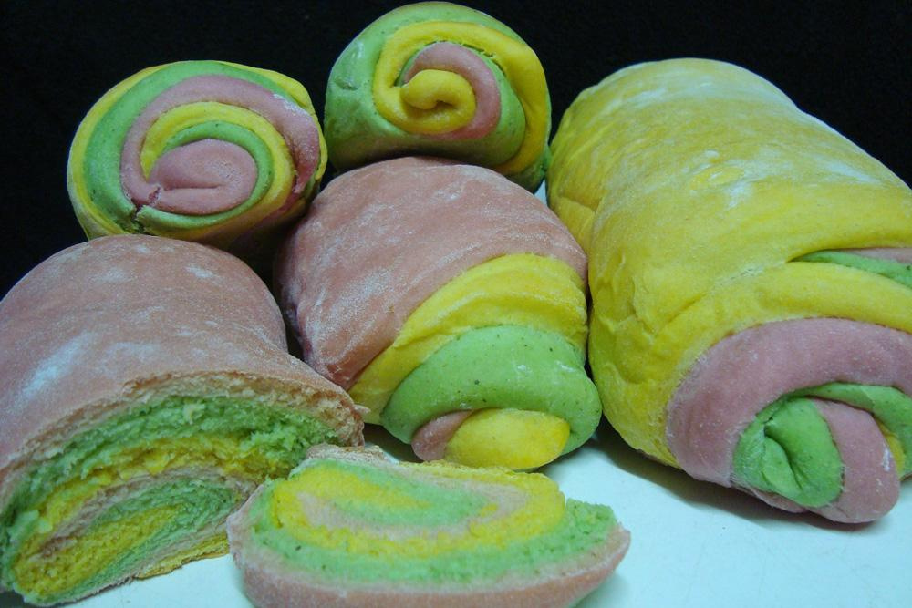Pão colorido da Jussara