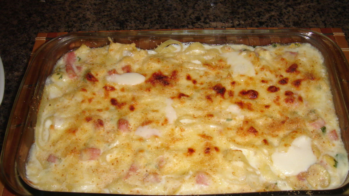 Macarrão com presunto e champignon