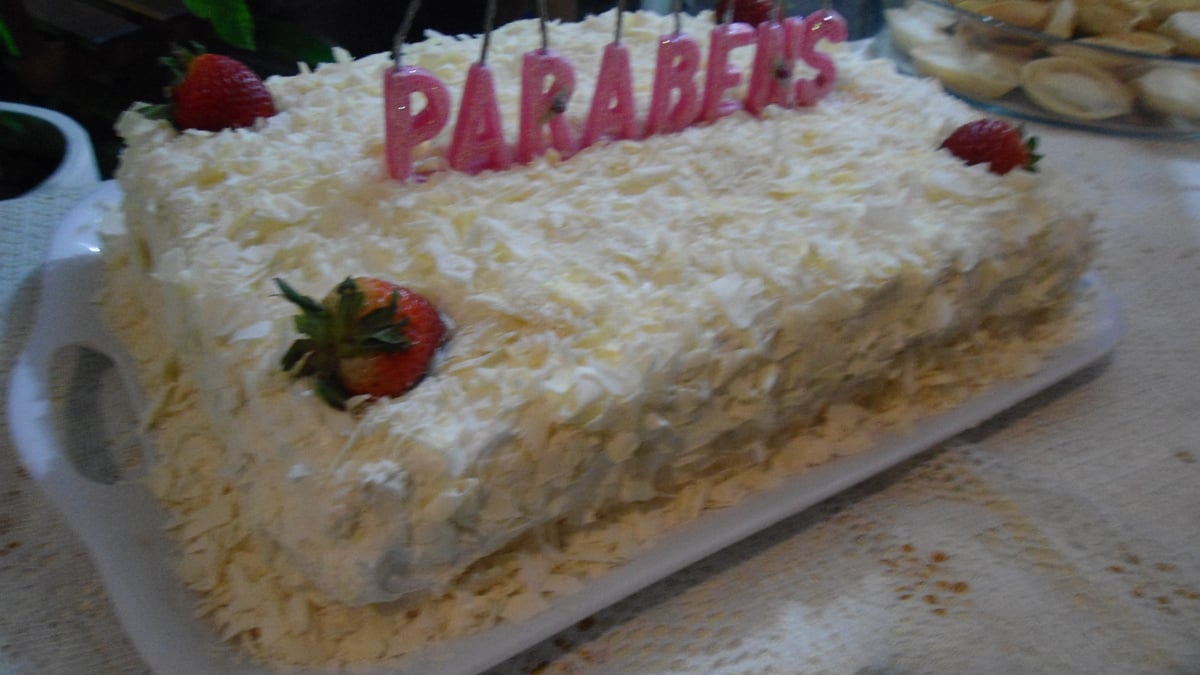 Bolo de festa de chocolate