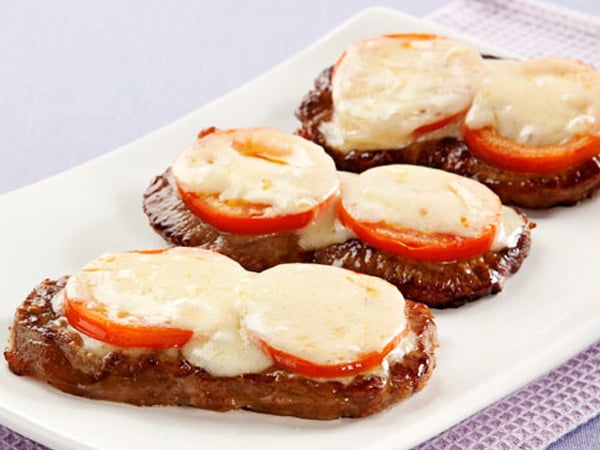 Bifes à pizzaiolo