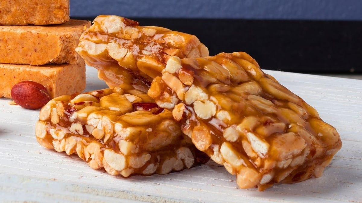 Pé de moleque vegano tradicional sem leite condensado com apenas 3 ingredientes