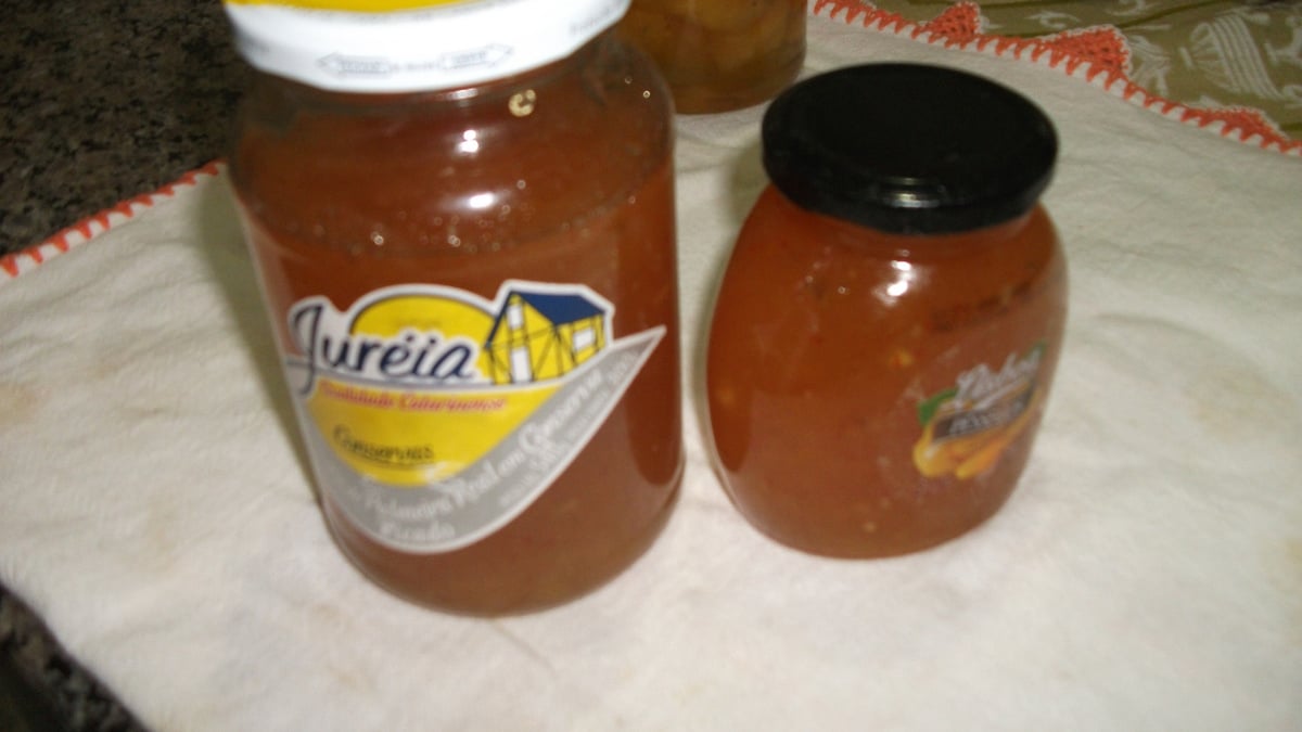 Geleia de abacaxi com pimenta