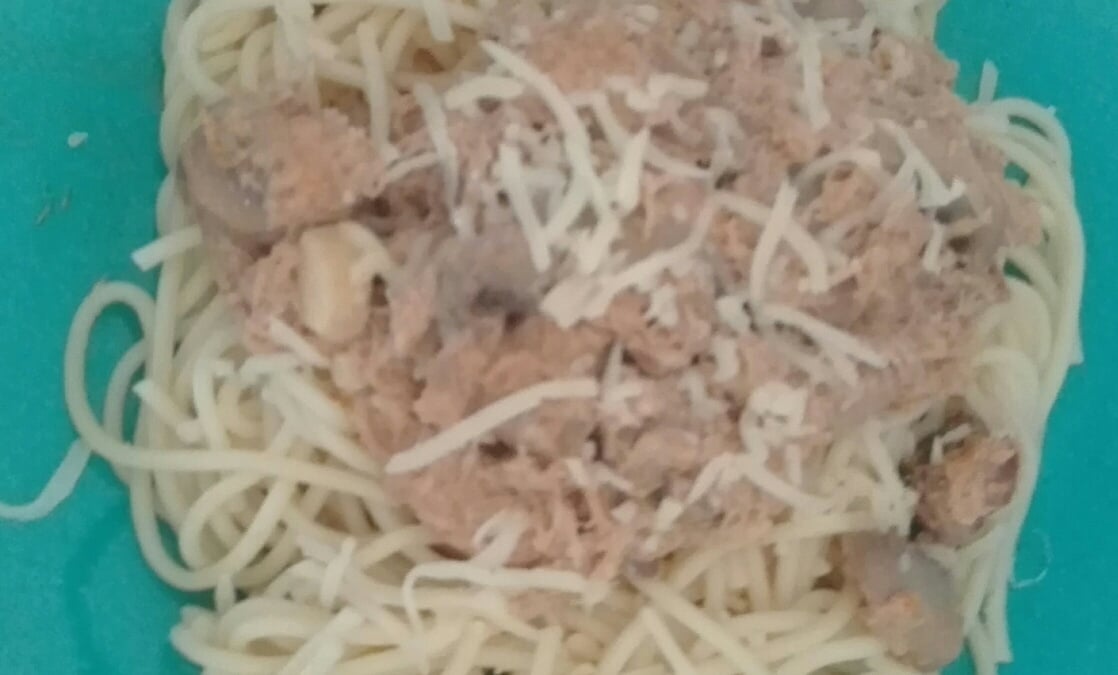 Espaguete com atum