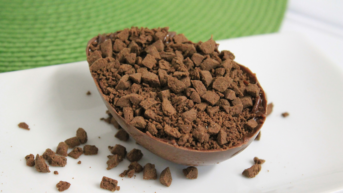 Ovo de Páscoa de colher com brigadeiro