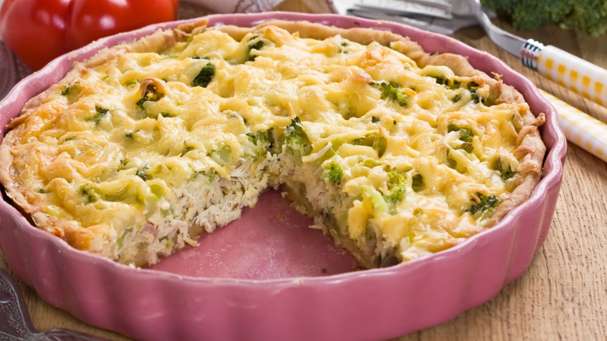 Torta de frango, presunto e mussarela