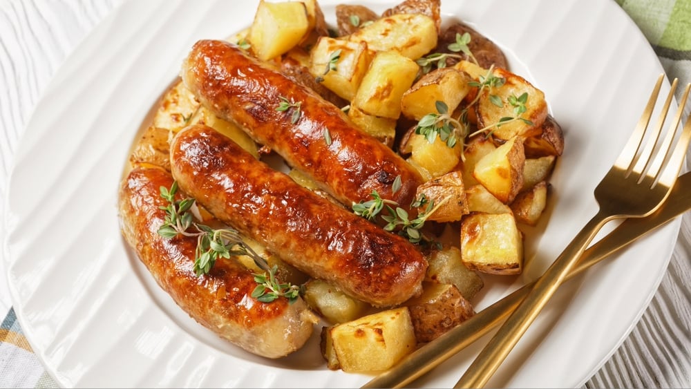 Linguiça assada com batatas