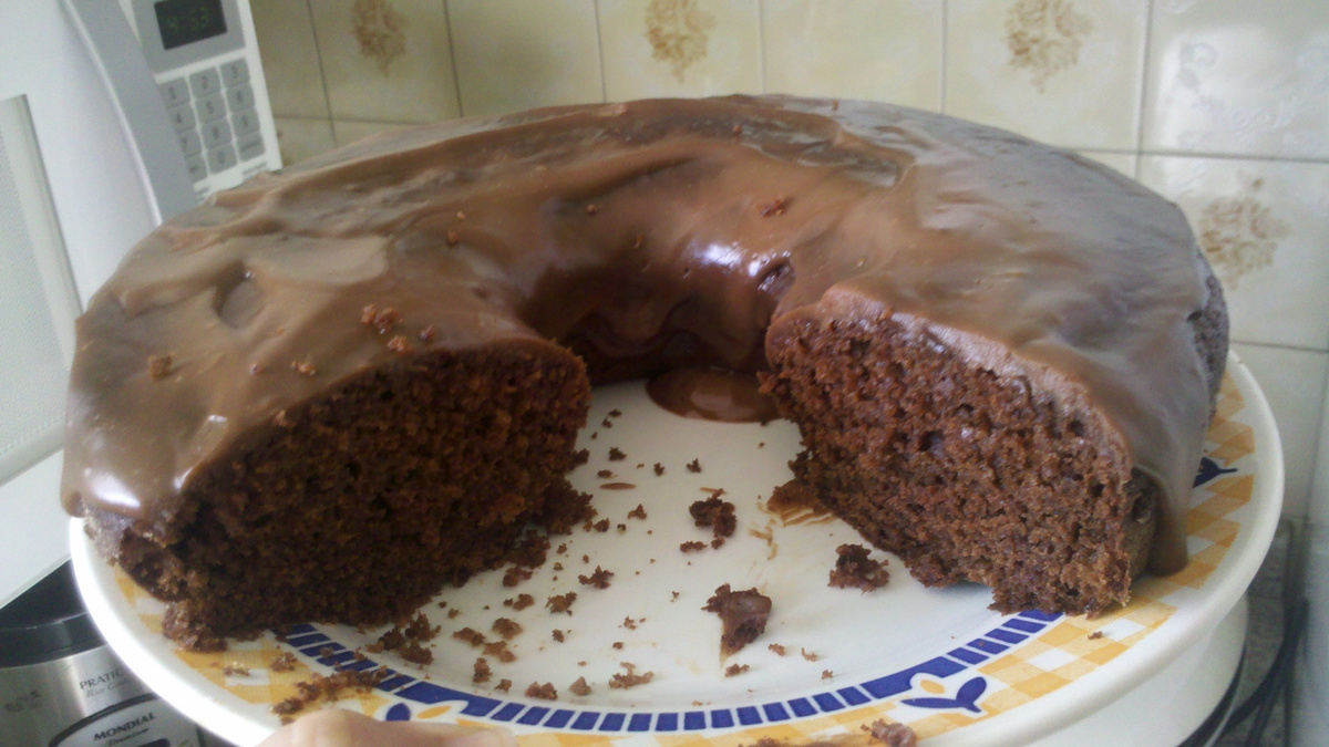 Bolo de chocolate tipo brownie