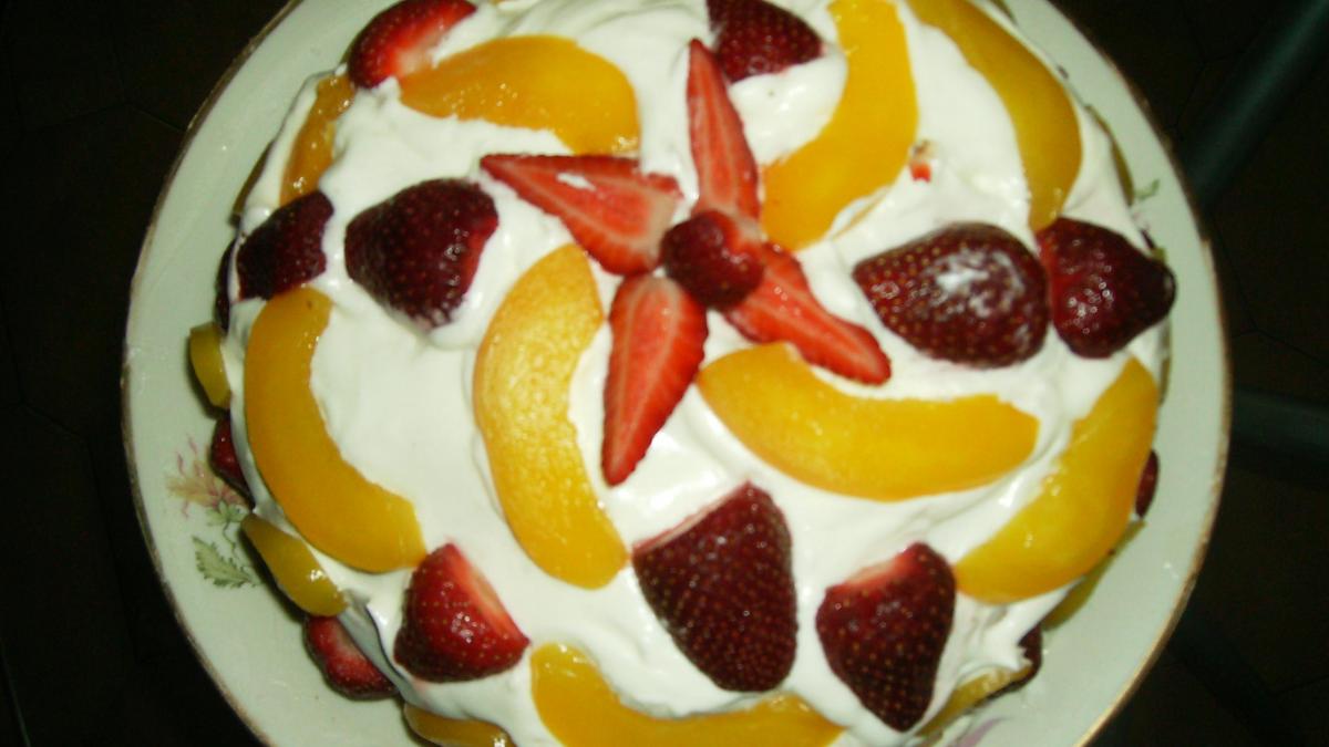 Bolo Chantilly E Fruta Produção Própria Kg