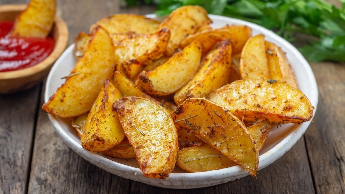 Batata canoa crocante e bem temperada para comer vendo jogo