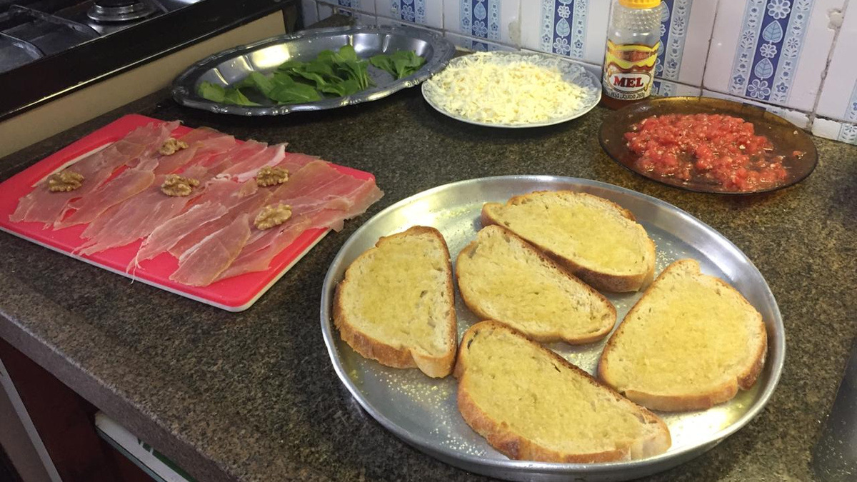 Brusqueta com presunto parma
