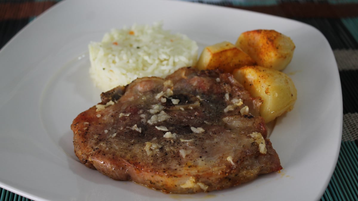 Bisteca com Alho e Batatas