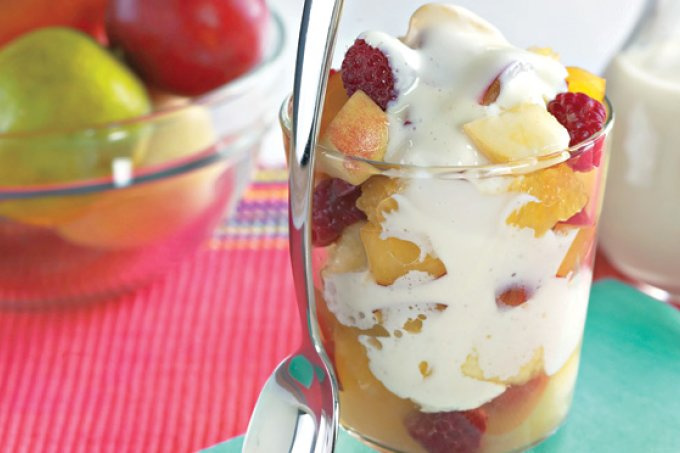 Salada de frutas com creme especial