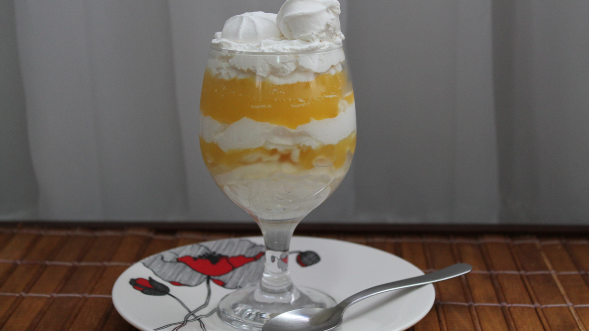 Suspiros com creme de maracujá
