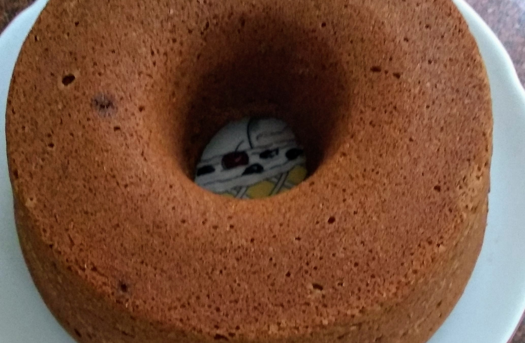 Bolo integral com calda de laranja